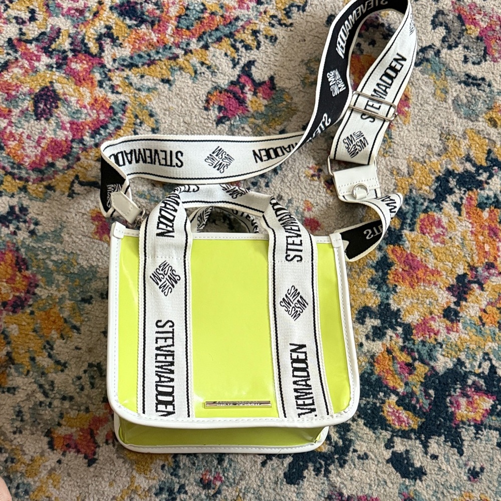 Steve Madden neon  Yellow and White Crossbody Bag Sporty Design